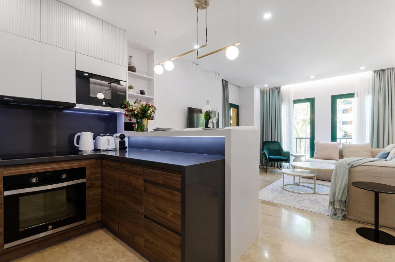 Luxury Blue Coast Seaside Retreat Marbella Lägenhet Exteriör bild