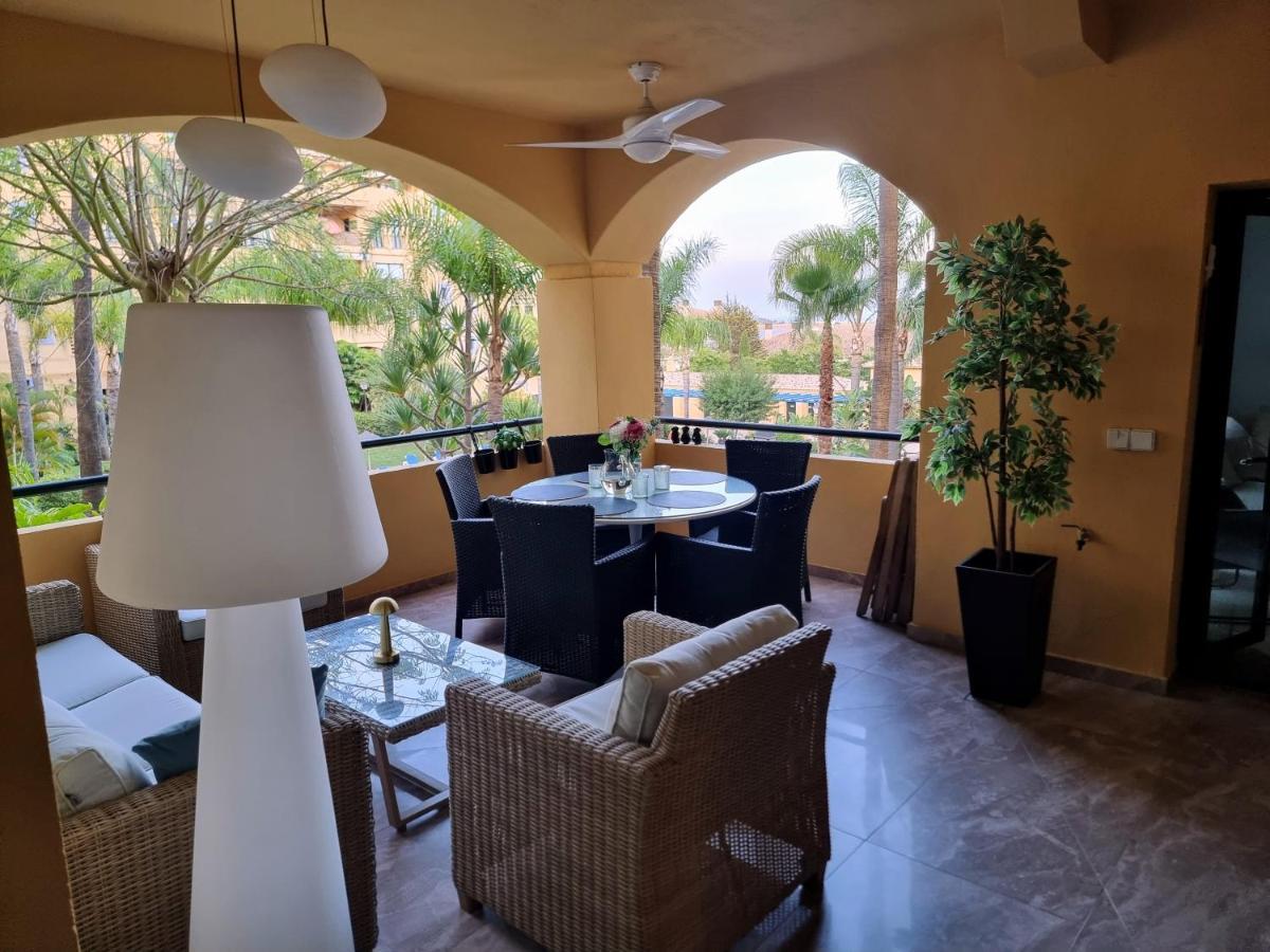 Luxury Blue Coast Seaside Retreat Marbella Lägenhet Exteriör bild