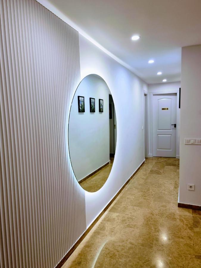 Luxury Blue Coast Seaside Retreat Marbella Lägenhet Exteriör bild