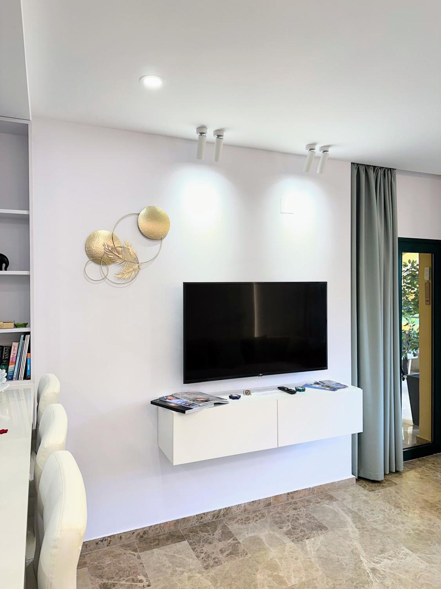 Luxury Blue Coast Seaside Retreat Marbella Lägenhet Exteriör bild